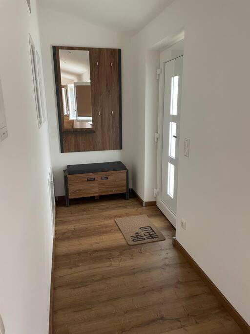 Apartment In Zentraler Lage Mit Privatparkplatz Grafenwohr Exteriér fotografie